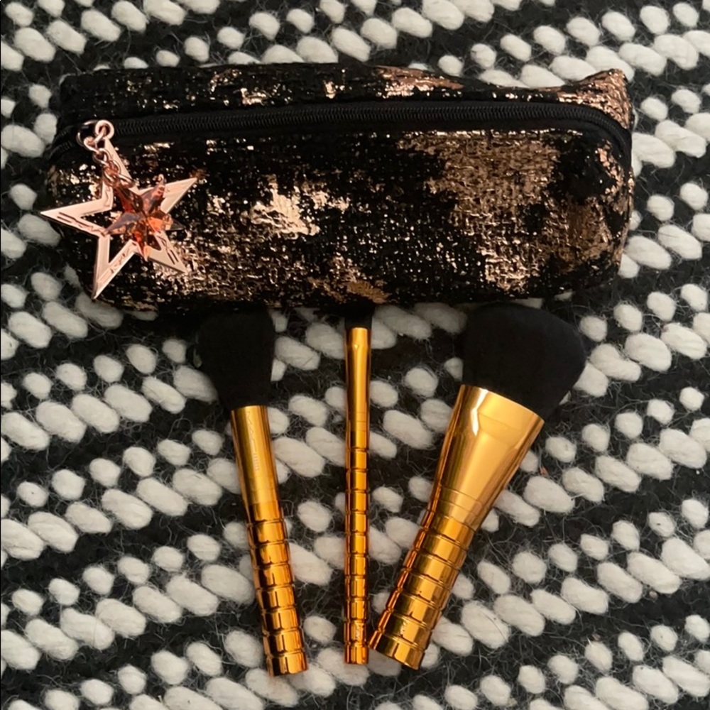 Mac limited edition mini brush set